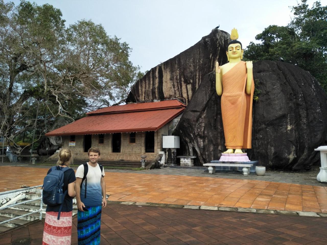 Tiny Royal Palace Unawatuna Bagian luar foto