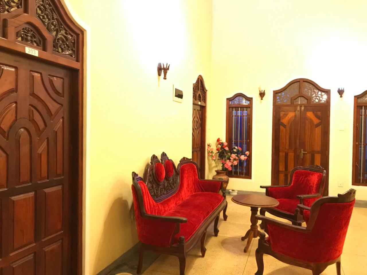 Tiny Royal Palace Unawatuna Bagian luar foto