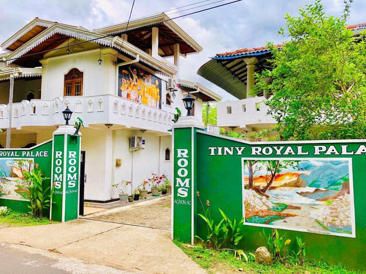 Tiny Royal Palace Unawatuna Bagian luar foto